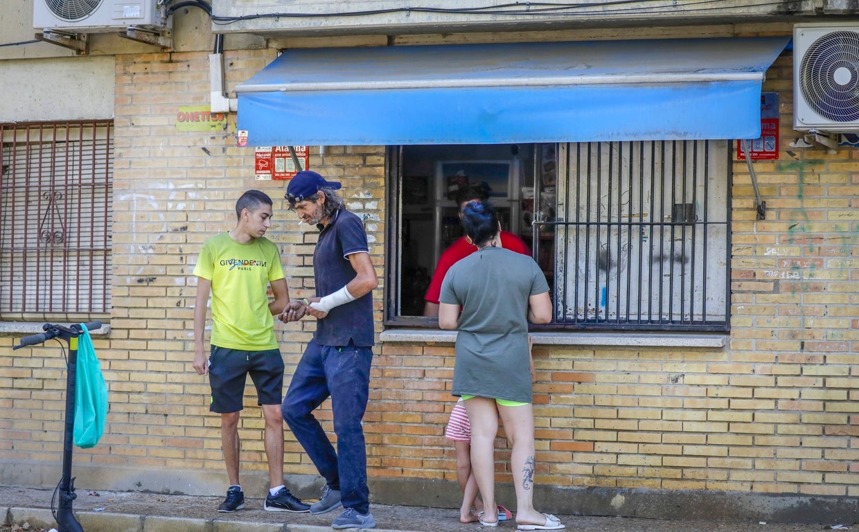 Una ventanita en la barriada Martínez Montañés del Polígono Sur
