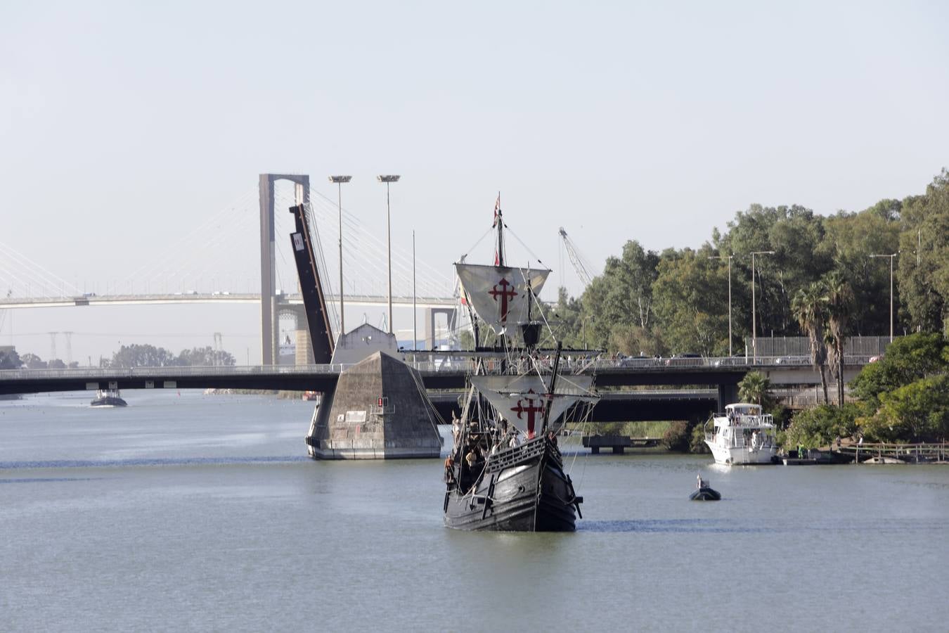 La nao Victoria vuelve a Sevilla cinco siglos después