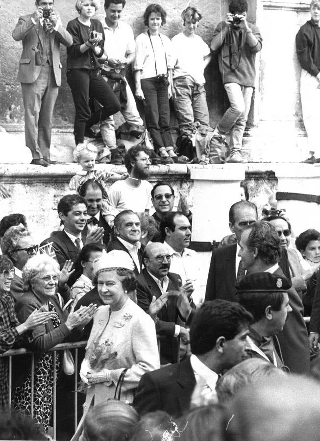 Visita de la Reina Isabel II y el Duque de Edimburgo a Sevilla en 1988