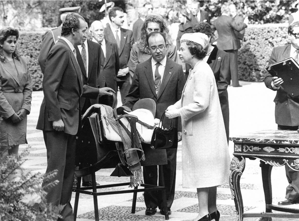 Visita de la Reina Isabel II y el Duque de Edimburgo a Sevilla en 1988