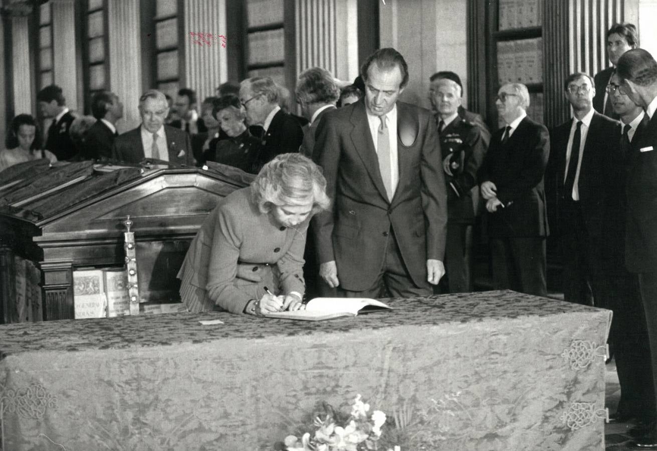 Visita de la Reina Isabel II y el Duque de Edimburgo a Sevilla en 1988