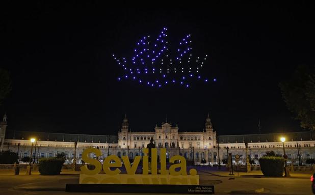 El espectáculo de drones de la Plaza de España se suspende por razones de seguridad