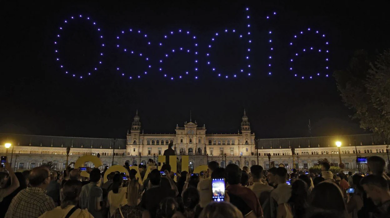 Suspendido el espectáculo de drones de la Plaza de España