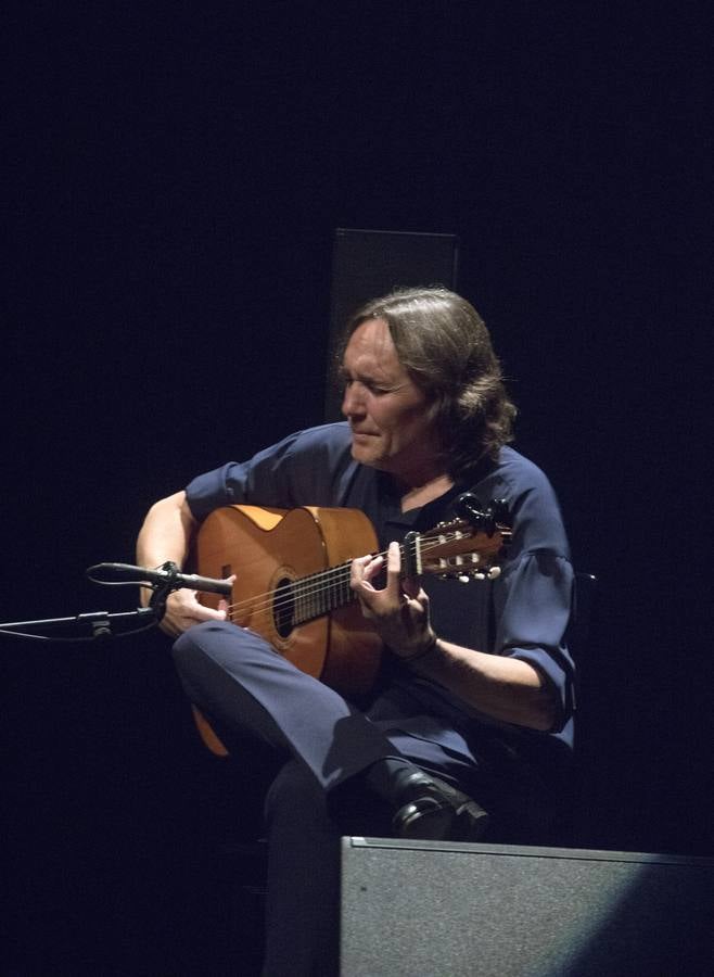 Vicente Amigo, durante su actuación en el Teatro de la Maestranza de Sevilla