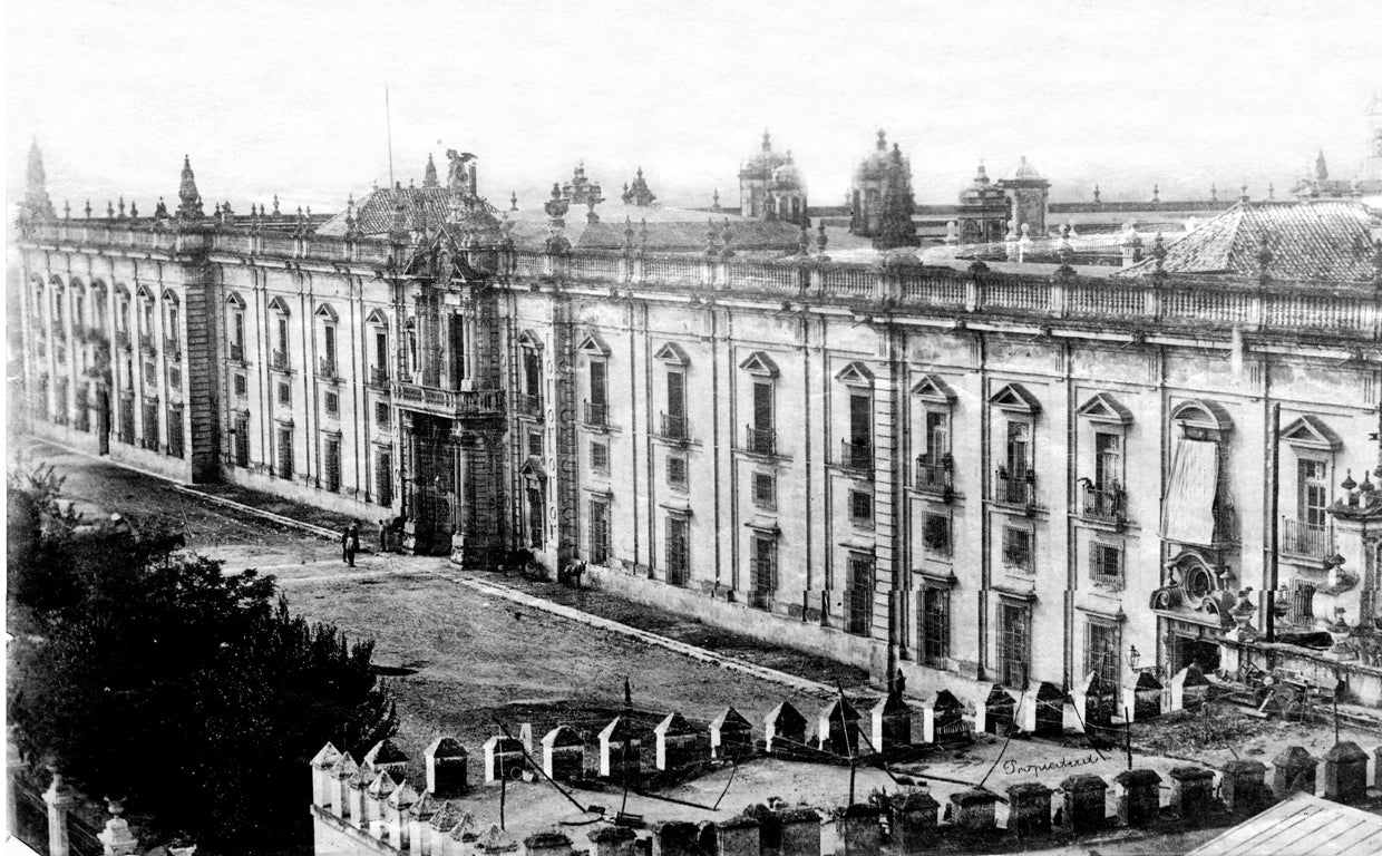 Grabado del exterior de la Real Fábrica de Tabacos de Sevilla