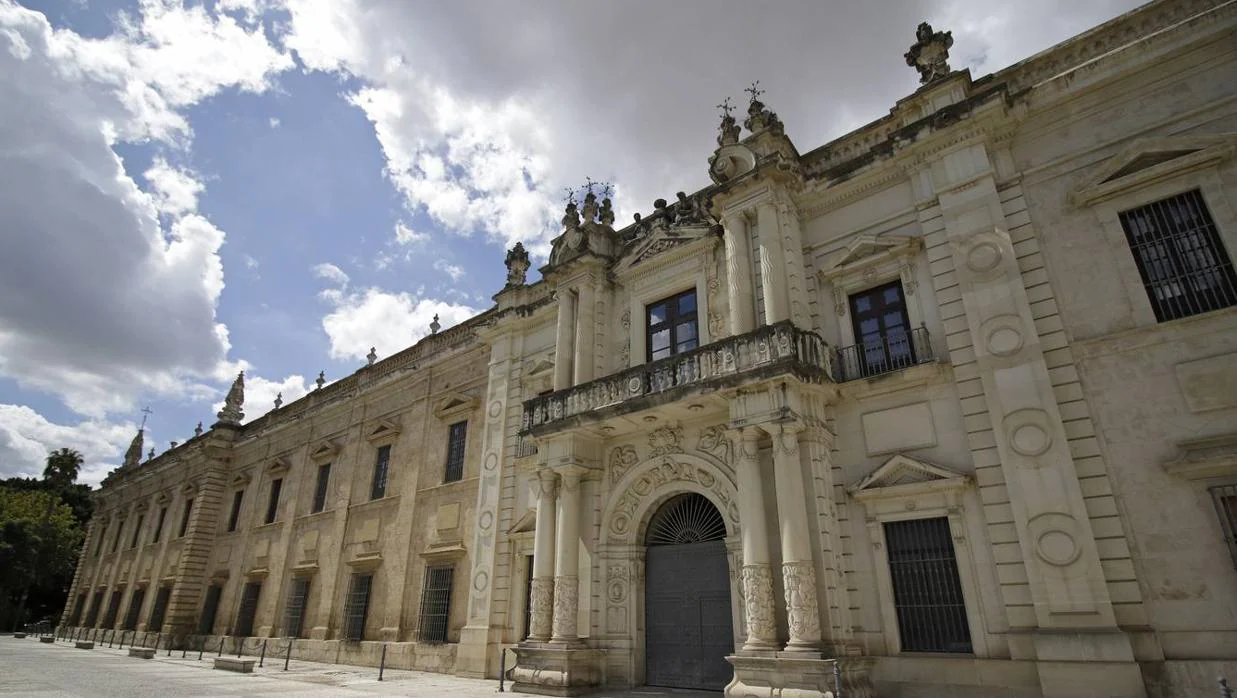 La Junta de Andalucía estudiará un 'Louvre sevillano' en la antigua Fábrica de Tabacos