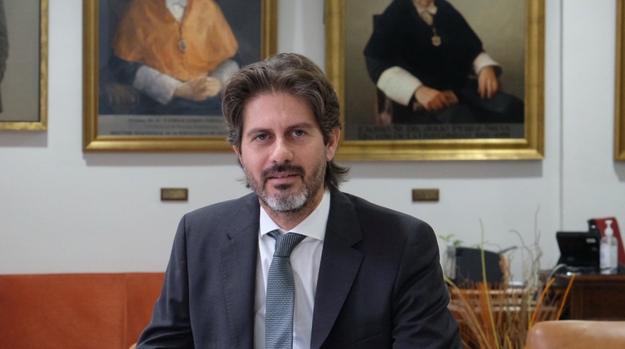 Nuevo decano de Enfermería, Fisioterapia y Podología