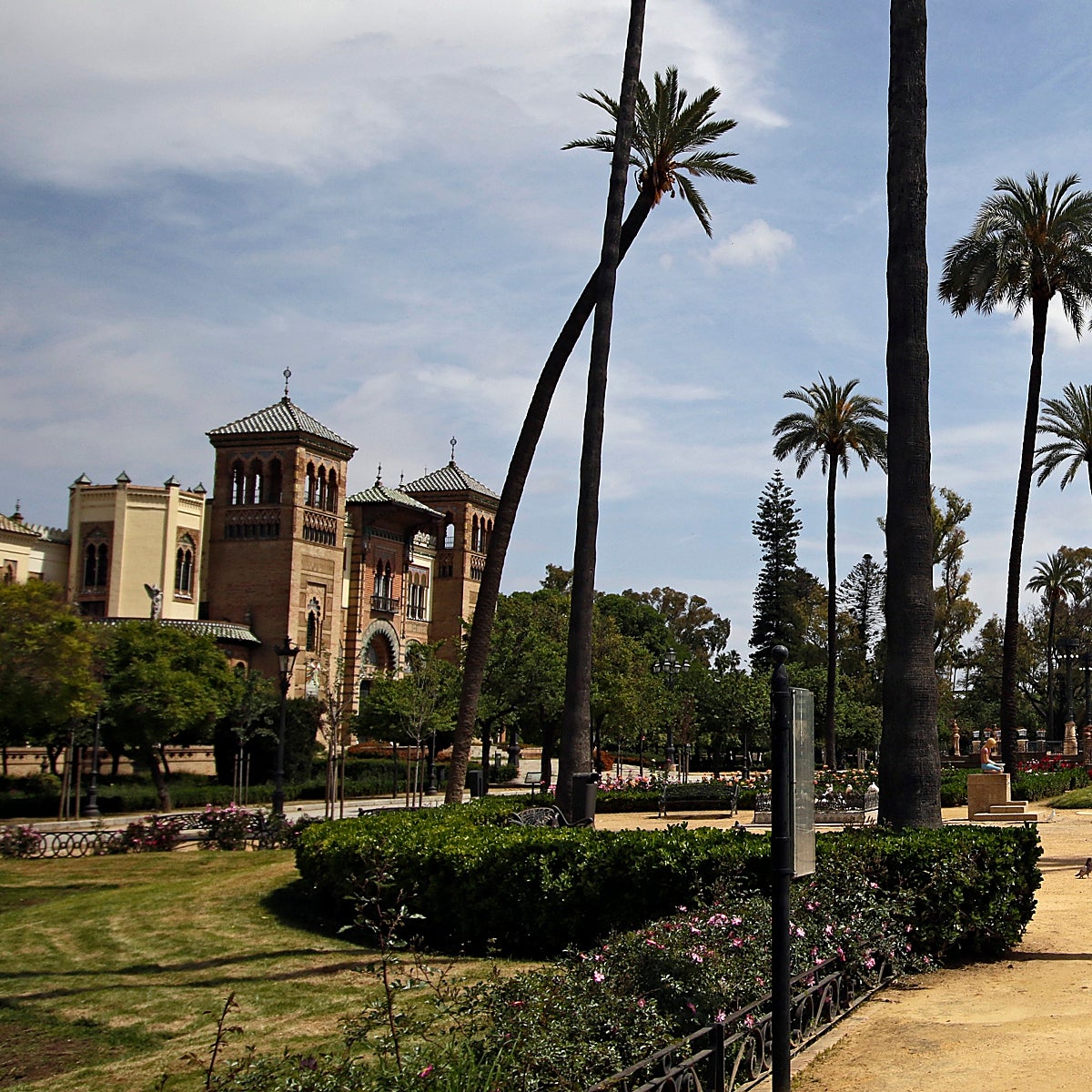Plaza de América y los juzgados, posibles ubicaciones para la Universidad de Sevilla