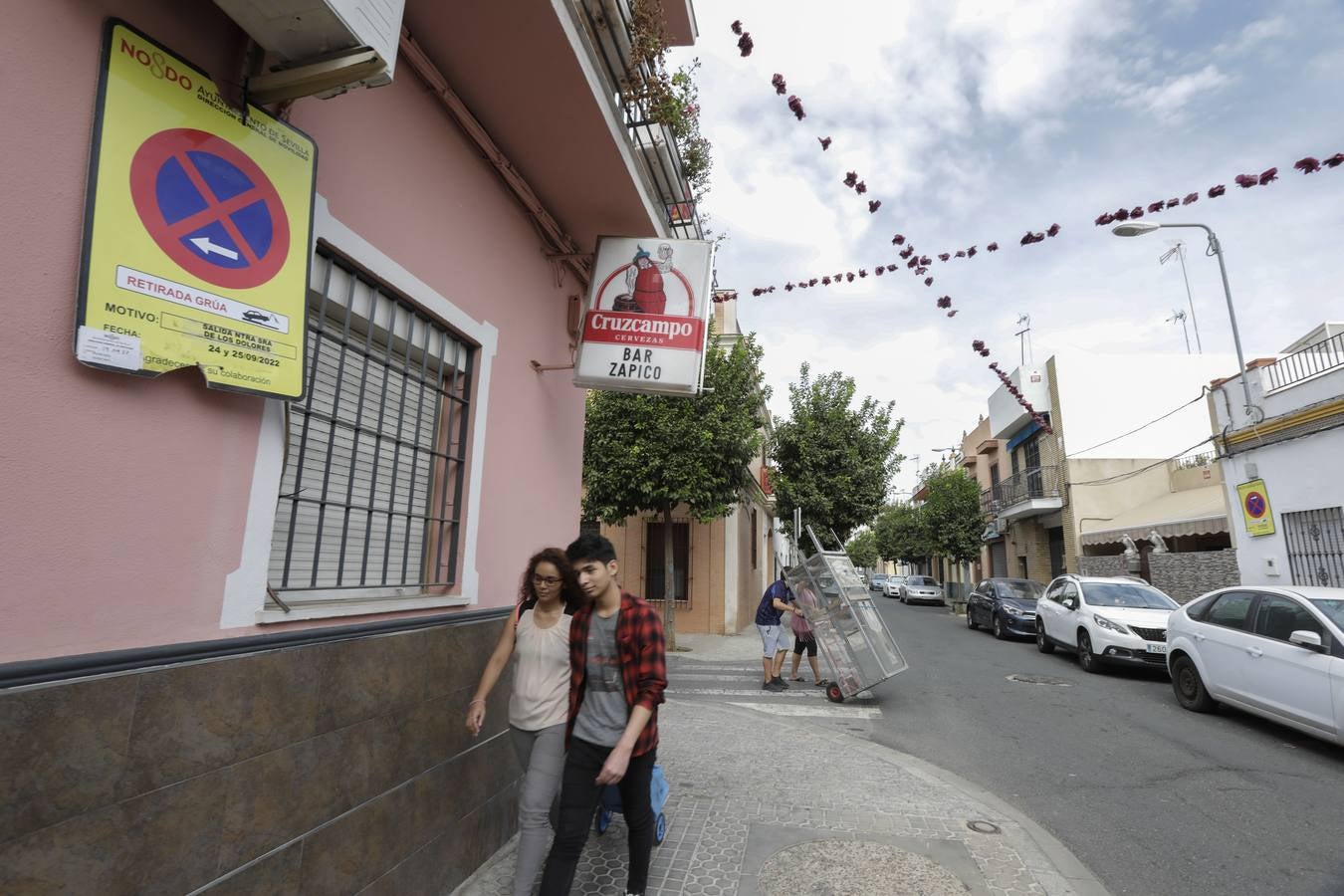El barrio sevillano del Cerro del Águila se prepara para la salida extraordinaria de la Virgen de los Dolores
