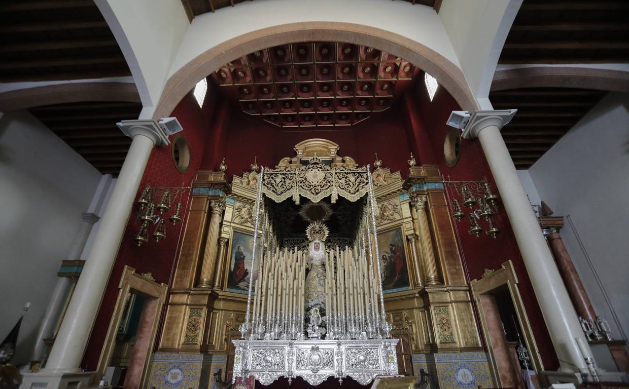 El barrio sevillano del Cerro del Águila se prepara para la salida extraordinaria de la Virgen de los Dolores