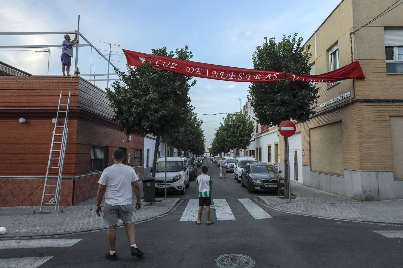 El barrio sevillano del Cerro del Águila se prepara para la salida extraordinaria de la Virgen de los Dolores