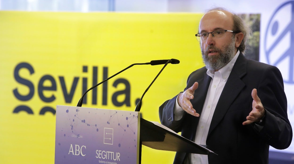 El decano de Turismo avisa del trasvase de alumnos hacia la formación profesional