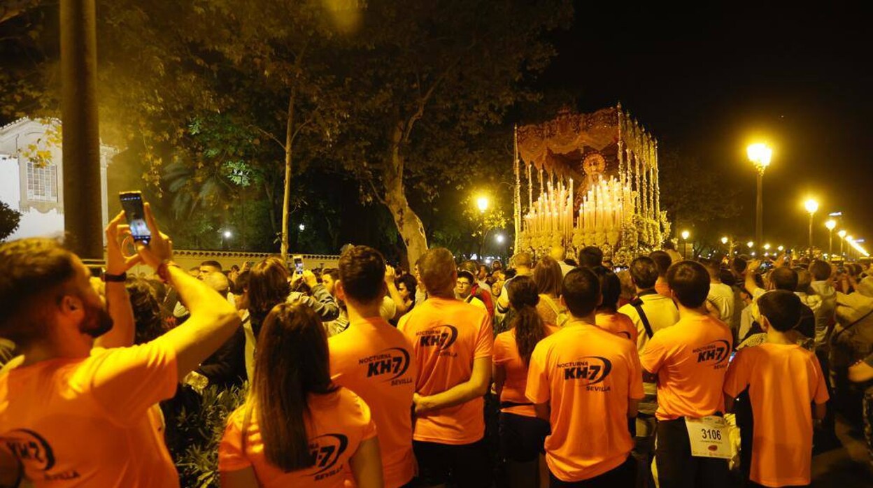 Un 'superviernes' en Sevilla sin incidencias de consideración y con control de multitudes