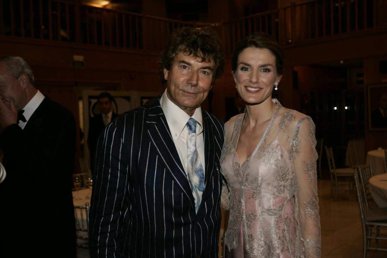 Junto con Su Majestad la Reina Doña Letizia en una entrega de premios en ABC