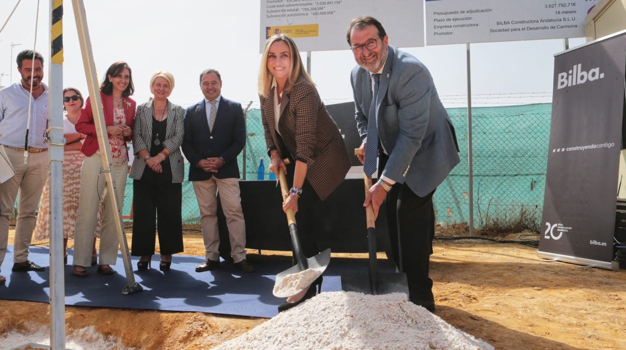 Arranca la construcción de 30 nuevas viviendas en alquiler a precio asequible en Carmona «tras 20 años de espera»