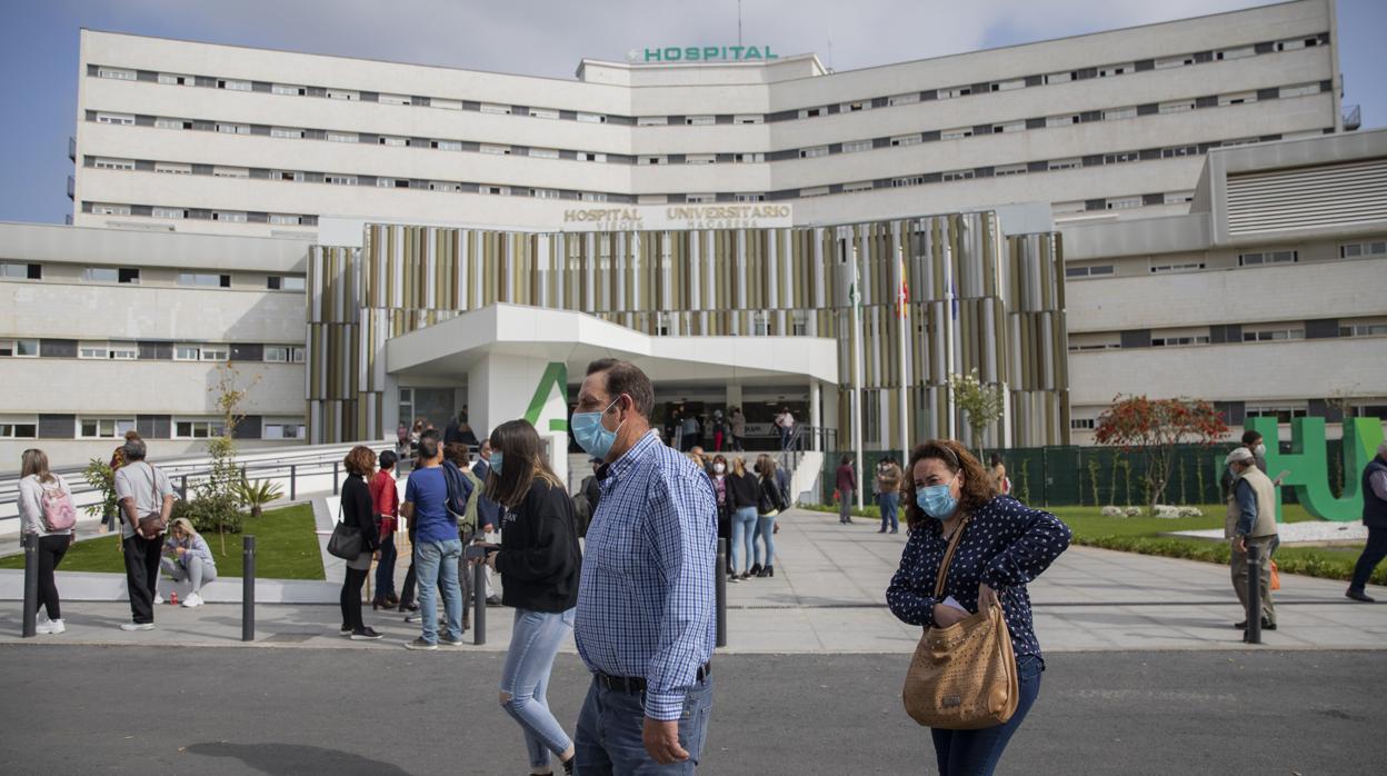 Los médicos de Sevilla anuncian paros en noviembre y un «inminente caos» en el sector privado