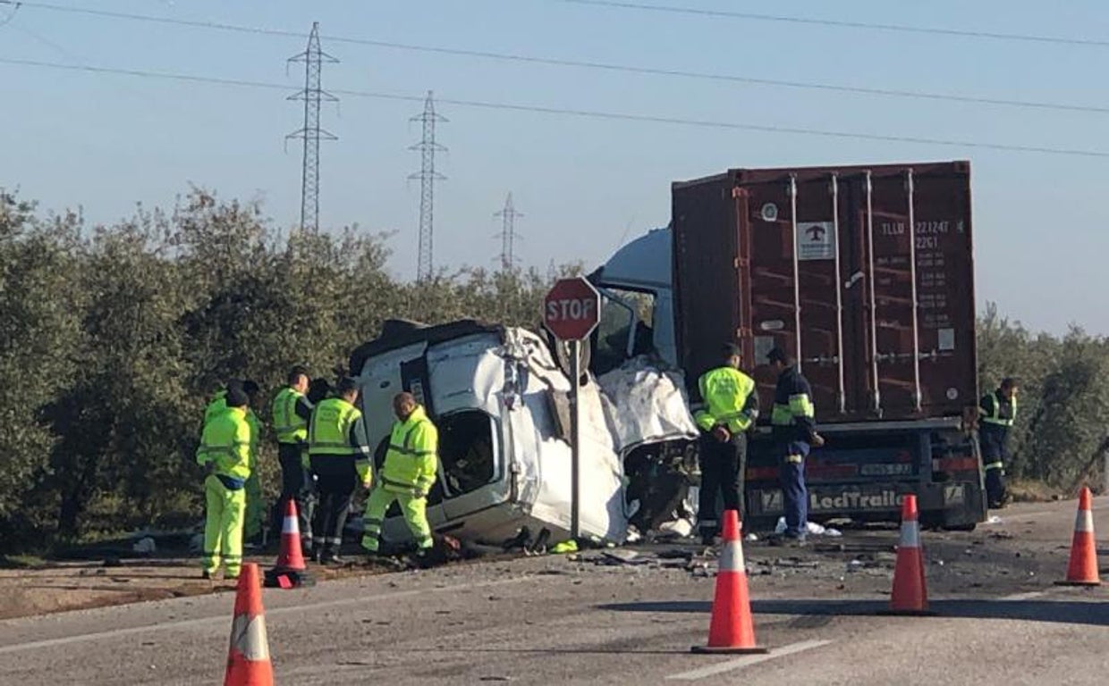 Imagen de archivo de un accidente de tráfico ocurrido en la provincia de Sevilla