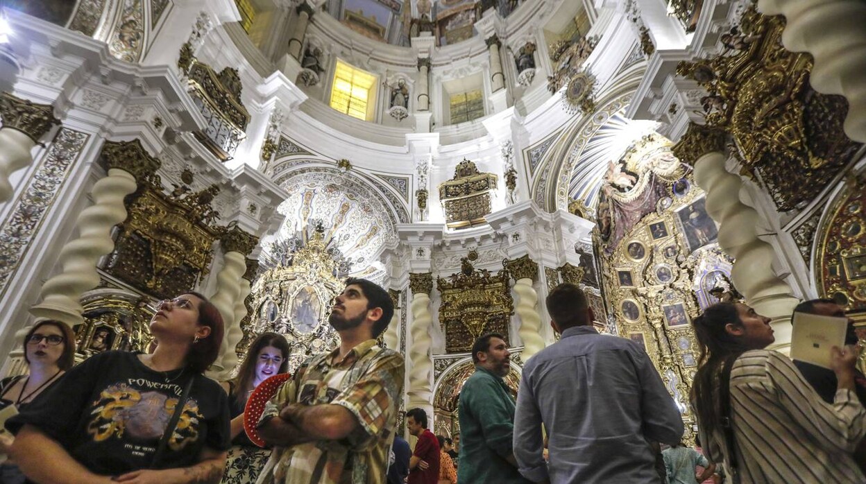 Sevilla se vuelca con la Noche en Blanco tras dos años de pandemia