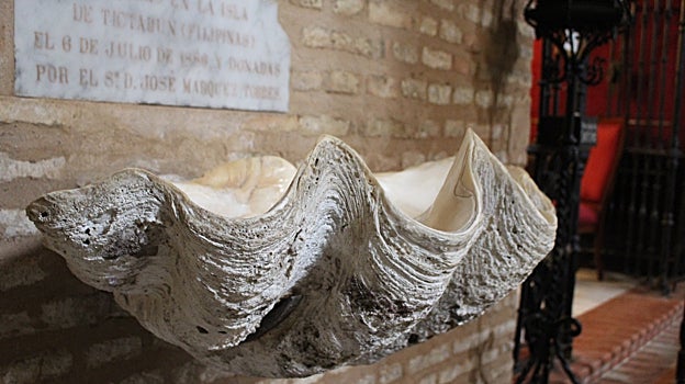 Las conchas marinas se han convertido en un elemento muy característico de la iglesia utrerana