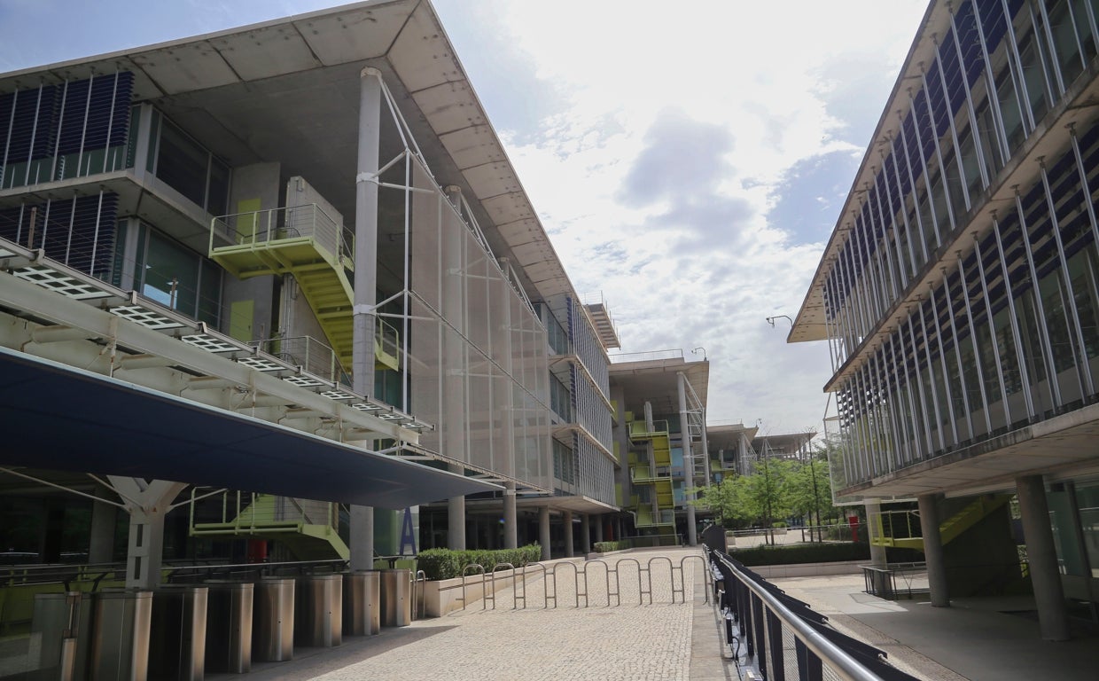 La futura Ciudad de la Justicia de Sevilla ocupará la sede de Abengoa en Palmas Altas y dos parcelas anexas