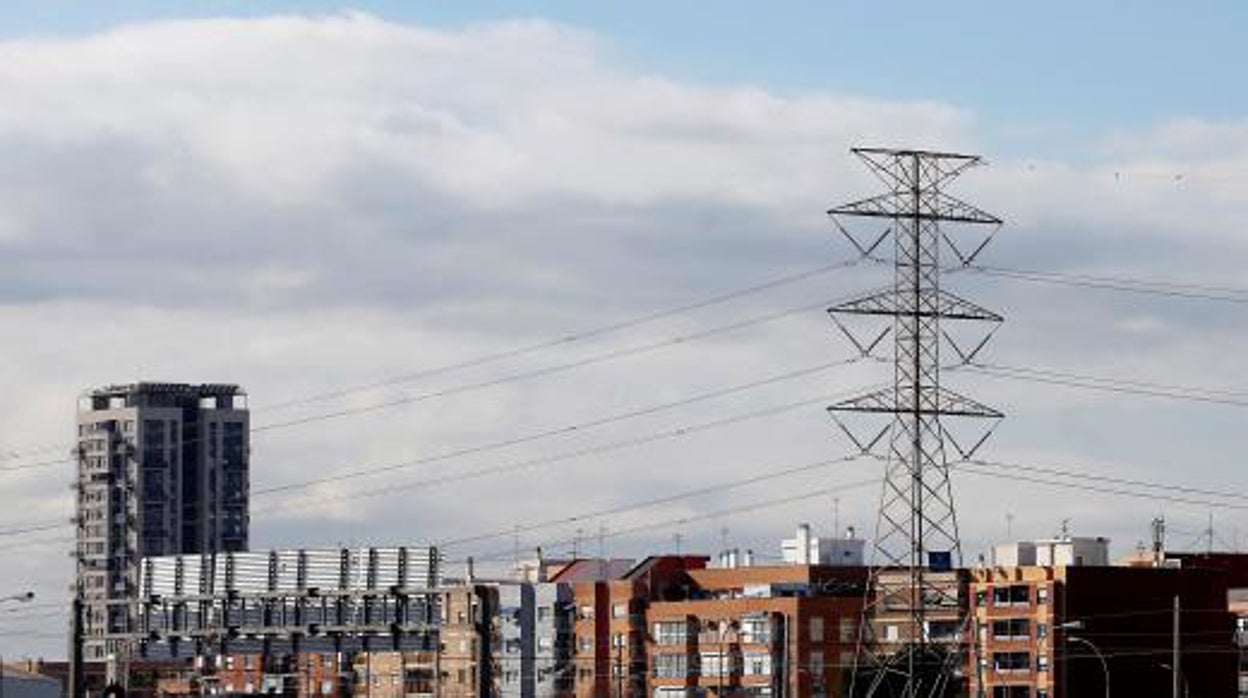 El precio de la luz sube este martes: consulta las horas más caras y más baratas