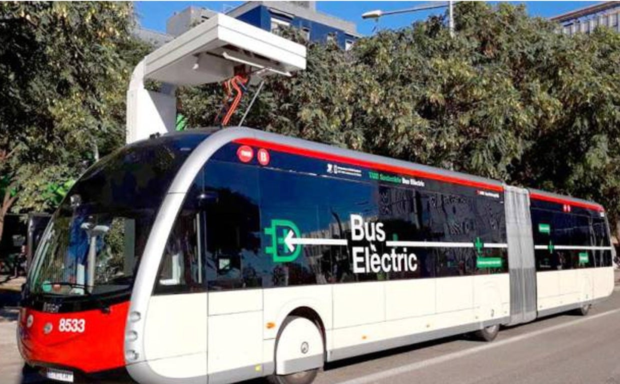 El tranvibús es un autobús eléctrico sobre una plataforma reservada que irá desde Santa Justa al Centro y también a Torreblanca