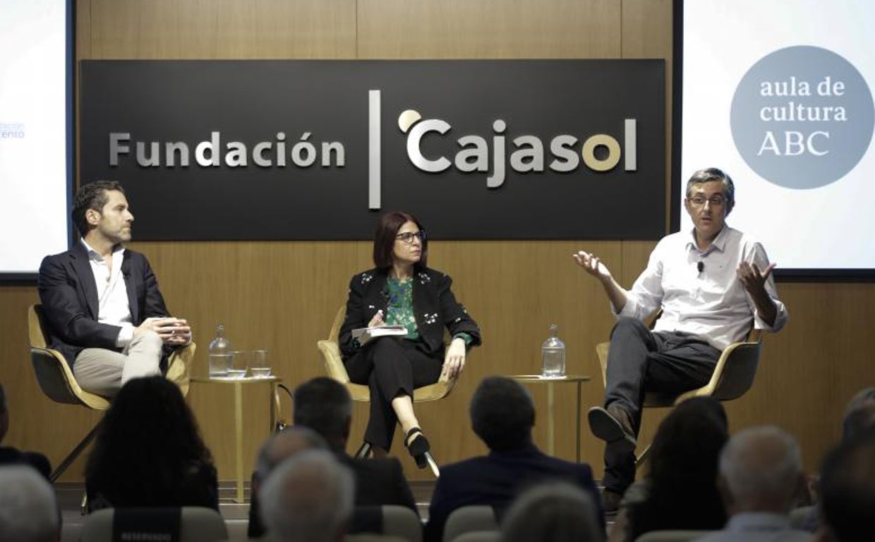 Borja Sémper, Lourdes Pérez y Eduardo Madina, este jueves en el Aula de Cultura de ABC