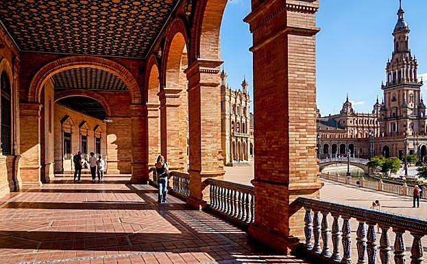 Fumar en la Plaza de España estará prohibido