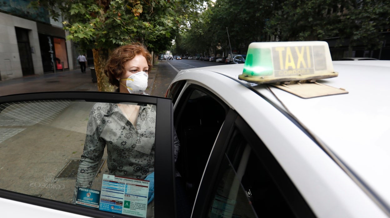 Si te has olvidado algo en un taxi, calma, es habitual en Sevilla