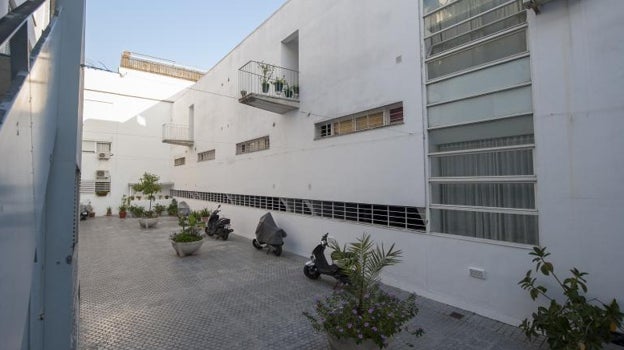 Aspecto actual del patio del corral de las Vírgenes tras su rehabilitación en 2002