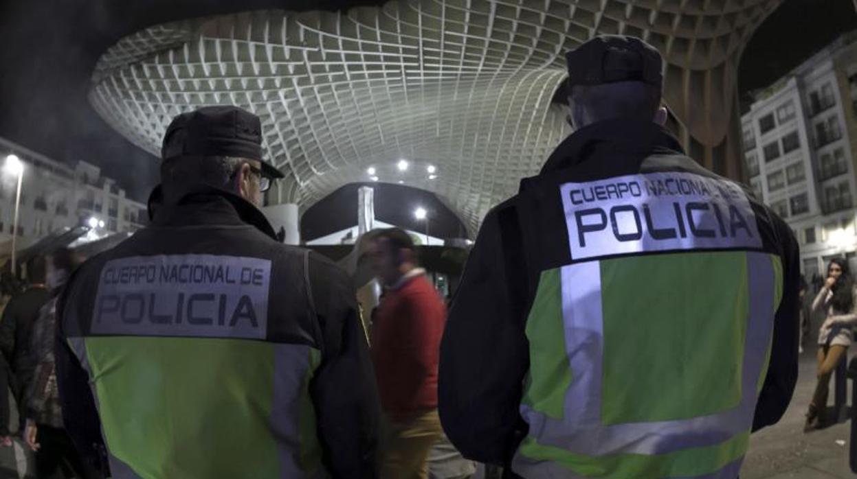 Una menor herida tras caer desde cinco metros de altura en las Setas de la Encarnación