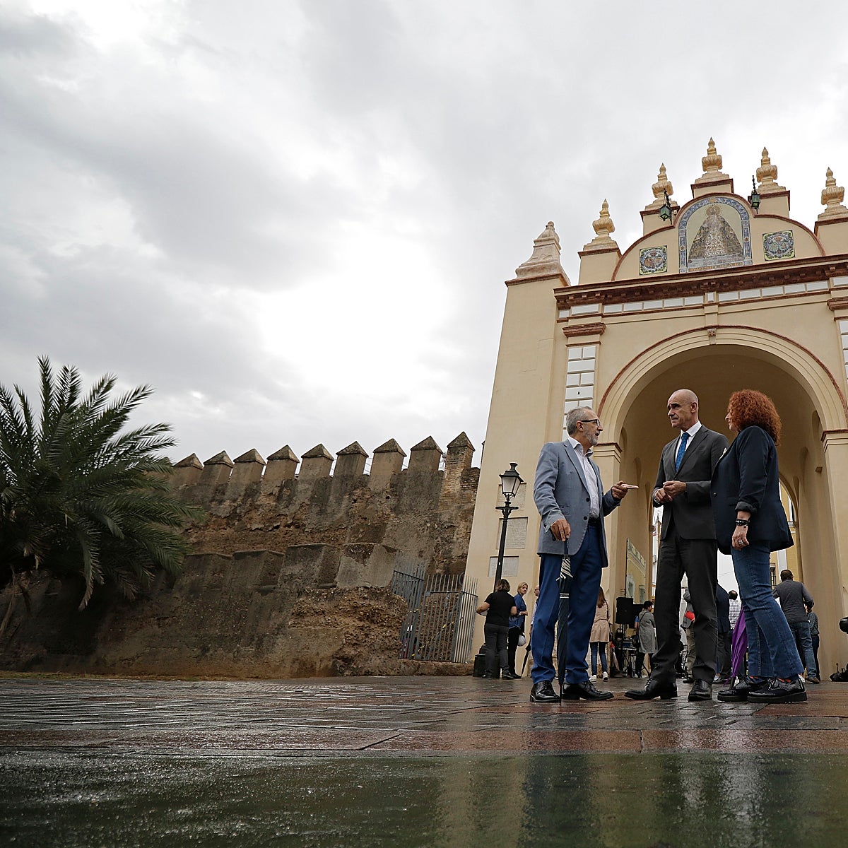 El alcalde de Sevilla, convencido de que la Macarena cumplirá con la exhumación de Queipo