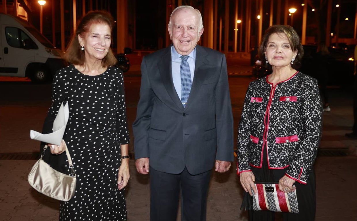 en-im-genes-los-invitados-a-la-entrega-del-xxii-premio-joaqu-n-romero