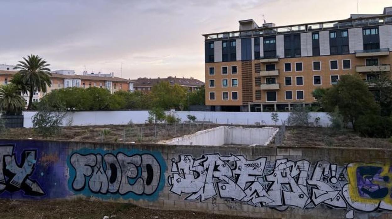 Una residencia de ancianos y un hospital de Sevilla, paralizados por un cambio urbanístico