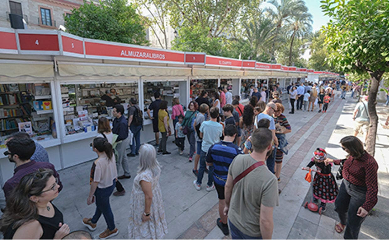 Jornada de mucho público en la Feria del Libro con buen nivel de ventas