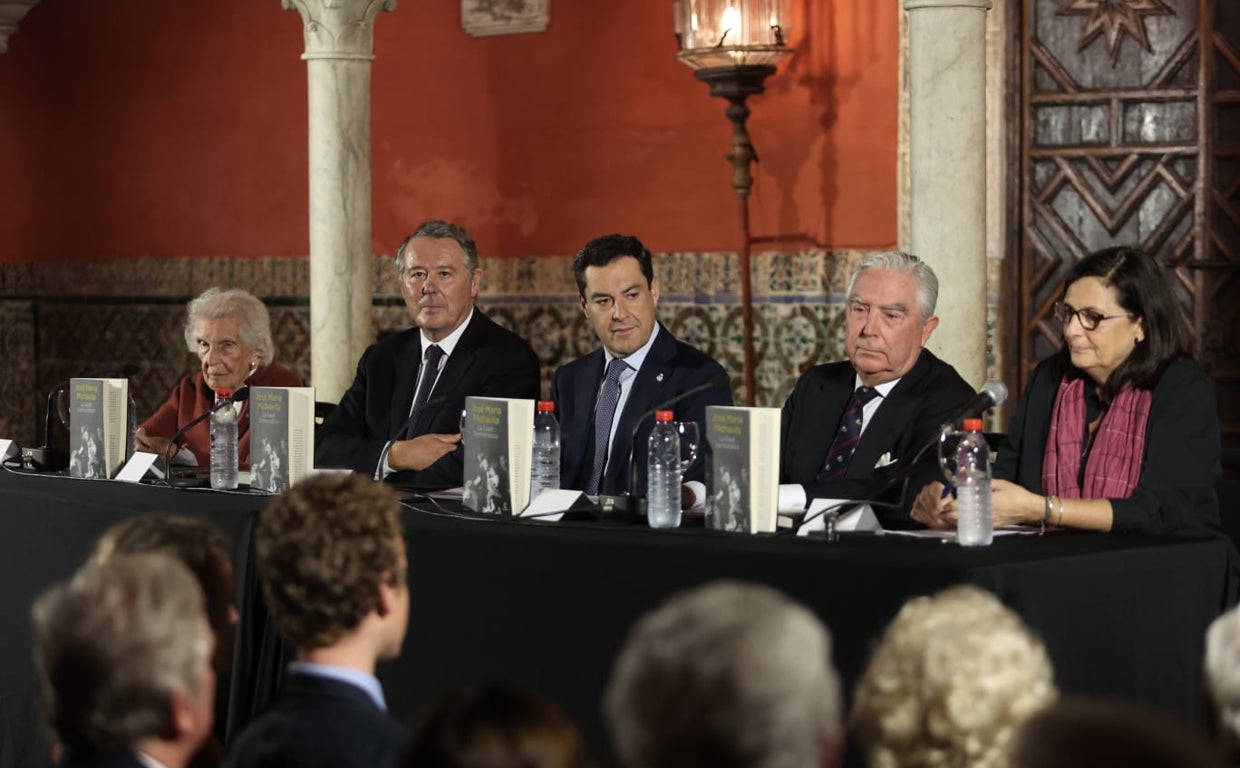 Un momento de la presentación de 'La Edad Democrática', de José María Michavila