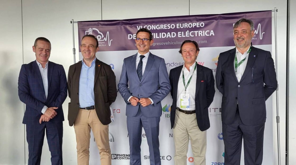 La Junta moviliza más de 100 millones para impulsar el vehículo eléctrico y la red de recarga en Andalucía