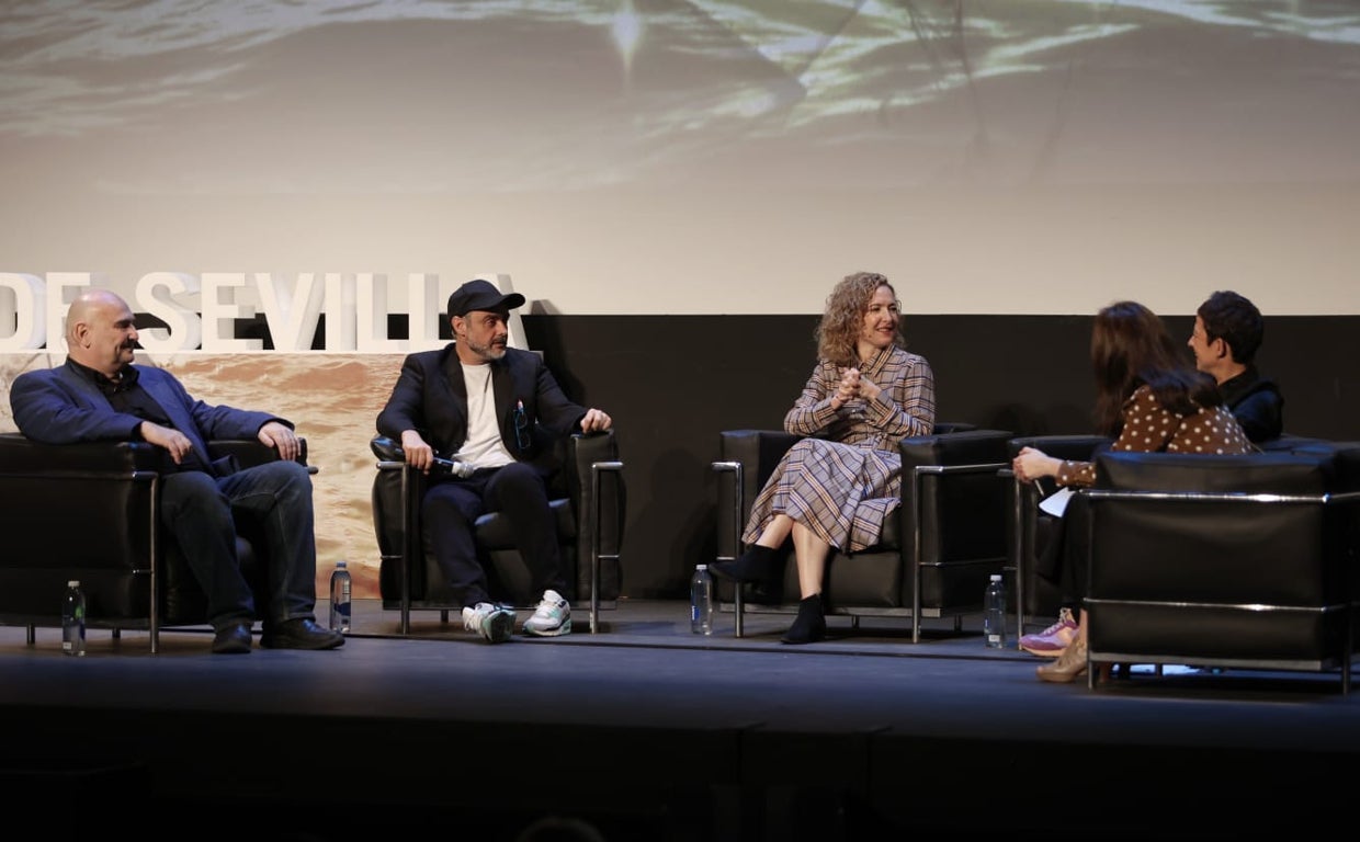 Un momento de la mesa redonda celebrada este sábado en torno a la figura de Carlos Saura