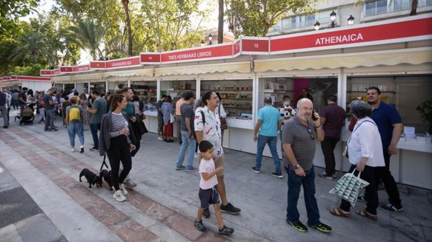 La Feria del Libro de Sevilla ha gozado de numeroso público durante sus once días de duración