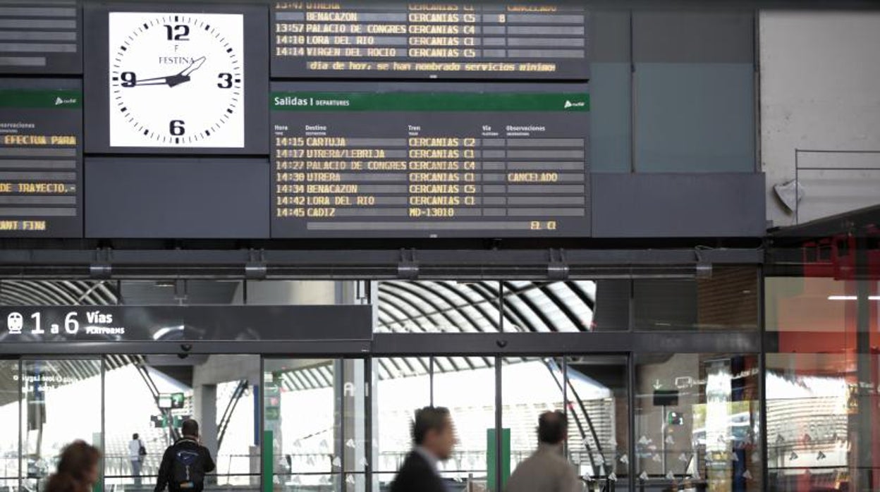 Huelga en Renfe este lunes en Sevilla: horarios, trenes afectados y servicios mínimos