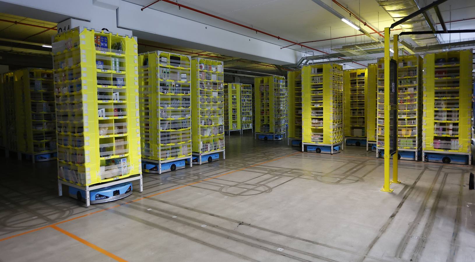 Reportaje gráfico del centro logísitico de Amazon en Sevilla