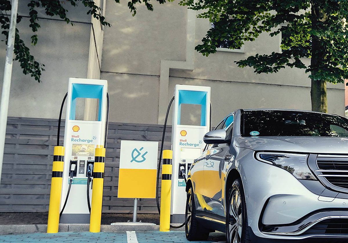 Shell invertirá 9 millones de euros en su red de cargadores para coches eléctricos de Sevilla