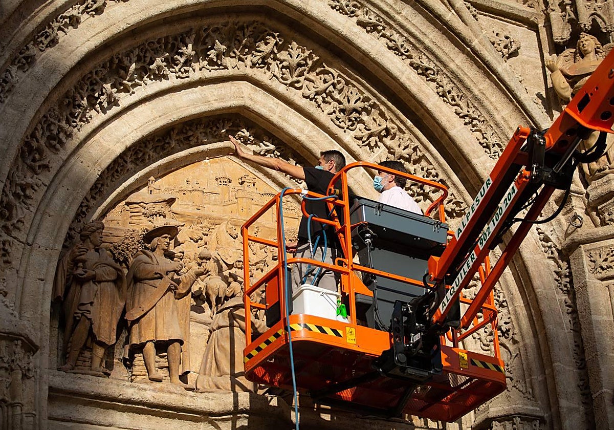 La Catedral de Sevilla invirtió más de 13 millones de euros en restauraciones en cinco años