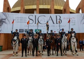 Primer homenaje en el Sicab Sevilla 2022 para la Unidad de Caballería de la Policía