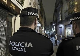 El dispositivo especial de ocio nocturno de la Policía Local de Sevilla se salda con cinco locales precintados y 440 personas desalojadas