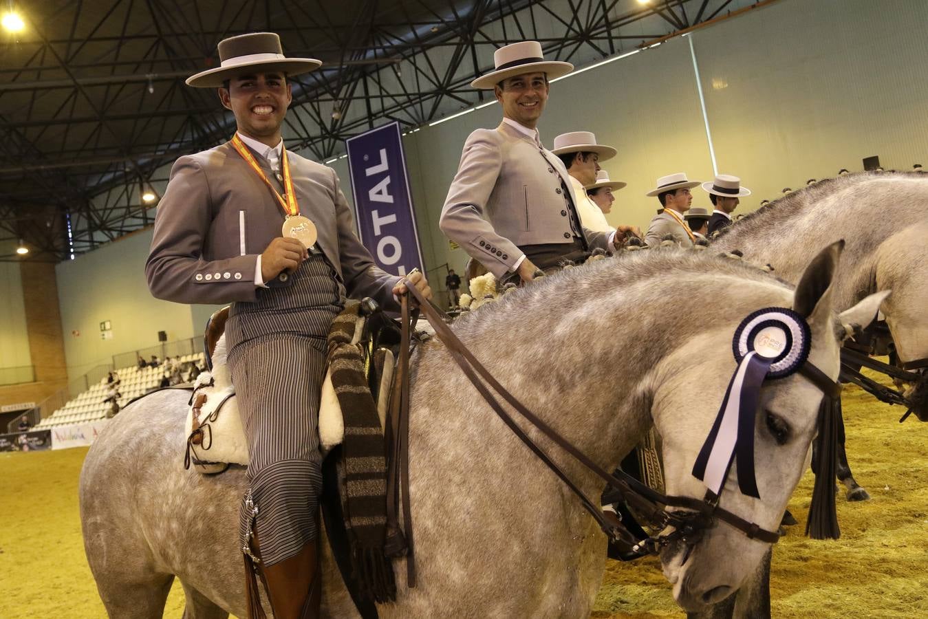 Caballistas y caballos recibieron este domingo sus premios como colofón a una gran edición de Sicab