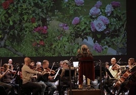 En imágenes, la Orquesta Sinfónica de Sevilla rememora la Exposición del 29 en el Lope de Vega