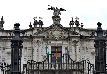 La Universidad de Sevilla convoca 99 plazas de auxiliares: cómo inscribirse y requisitos