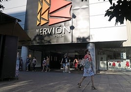 La Junta de Andalucía prepara una liberalización para que el comercio de Sevilla pueda abrir más festivos