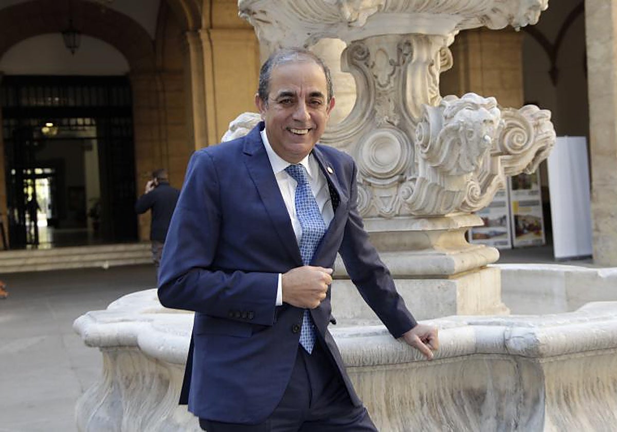 El rector, Miguel Ángel Castro, en el rectorado